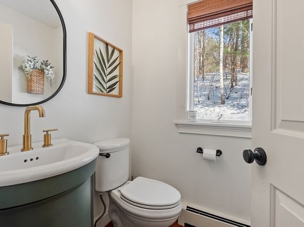 245 Granite St, Leominster MA 01453