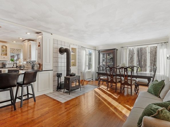 245 Granite St, Leominster MA 01453