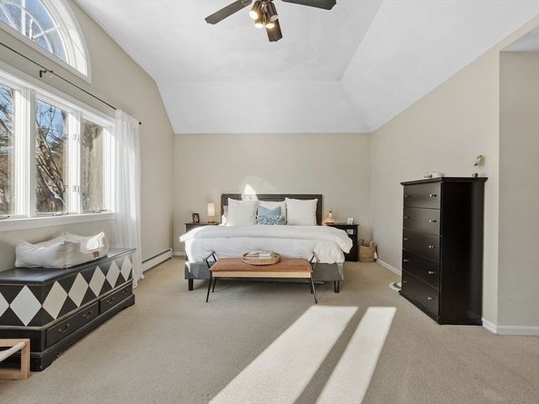 245 Granite St, Leominster MA 01453