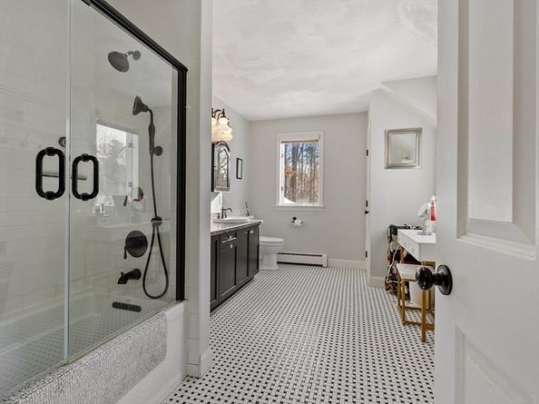 245 Granite St, Leominster MA 01453