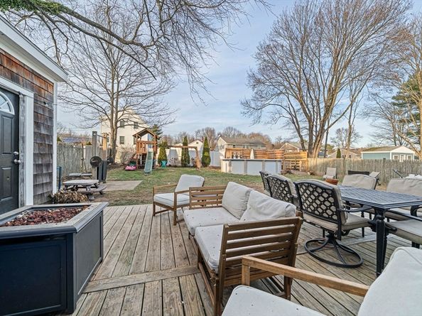 28 Pratt St, Brockton MA 02302