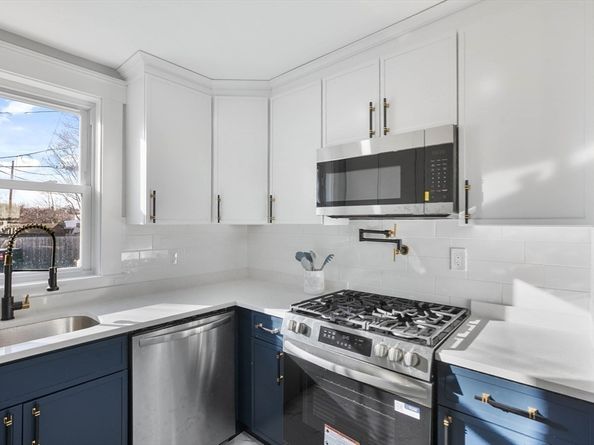 29 Lake View Place, Lynn MA 01904