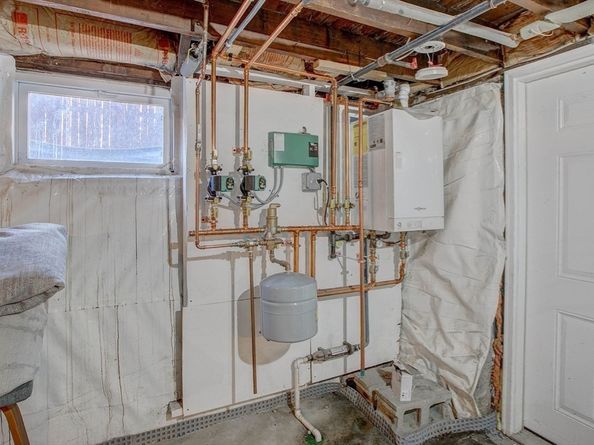 29 Lake View Place, Lynn MA 01904