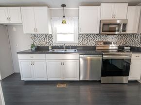 1 Oldfield Drive, Kingston MA 02364