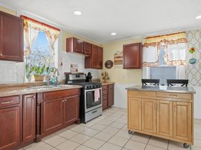 5 Ripley Place, Worcester MA 01610