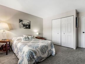 12 Mount Vernon St 44, Melrose MA 02176