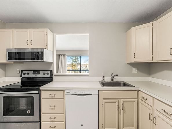 12 Mount Vernon St 44, Melrose MA 02176