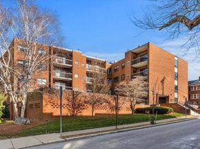 12 Mount Vernon St 44, Melrose MA 02176