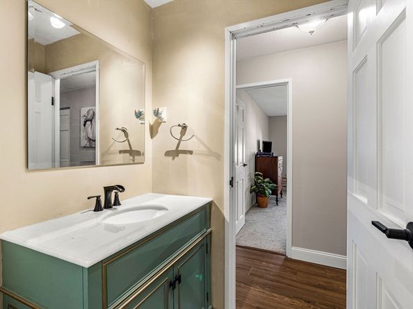 12 Mount Vernon St 44, Melrose MA 02176