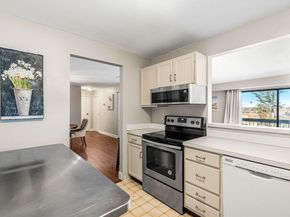 12 Mount Vernon St 44, Melrose MA 02176