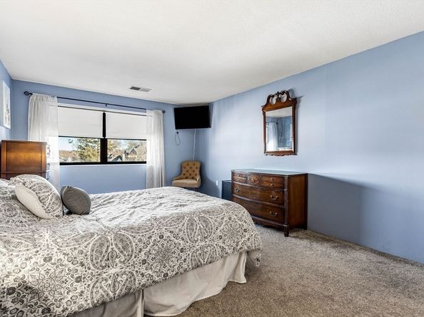 12 Mount Vernon St 44, Melrose MA 02176