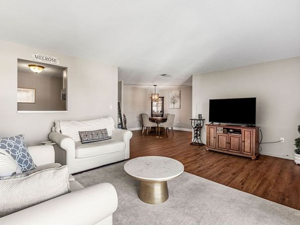 12 Mount Vernon St 44, Melrose MA 02176