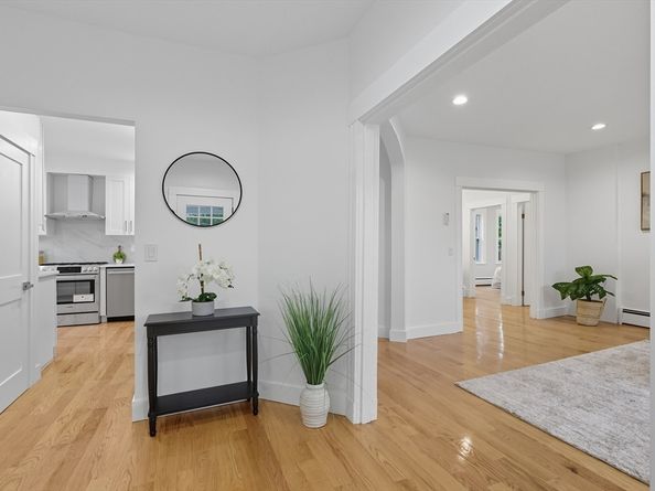 2 Bartlett Avenue 1, Belmont MA 02478