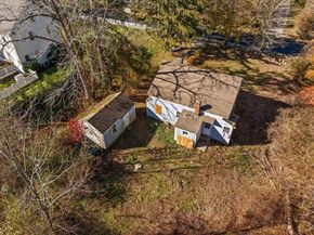 40 Beechwood St, Cohasset MA 02025