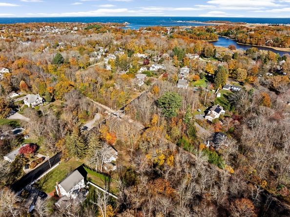 40 Beechwood St, Cohasset MA 02025