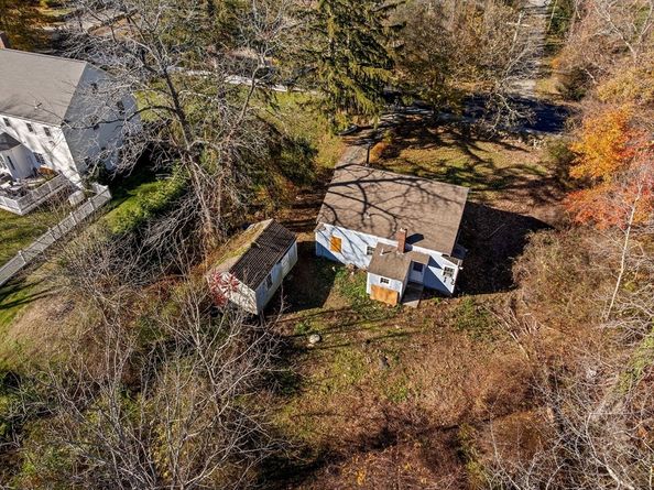 40 Beechwood St, Cohasset MA 02025