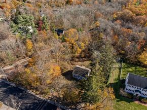 40 Beechwood St, Cohasset MA 02025