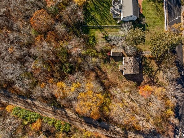 40 Beechwood St, Cohasset MA 02025