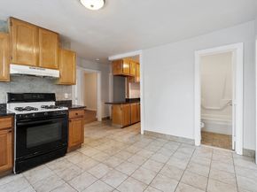 5 Mcfarland Ct, Worcester MA 01604