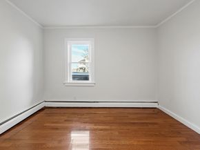 5 Mcfarland Ct, Worcester MA 01604