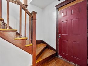 5 Mcfarland Ct, Worcester MA 01604