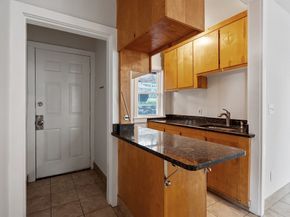 5 Mcfarland Ct, Worcester MA 01604