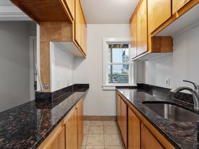 5 Mcfarland Ct, Worcester MA 01604