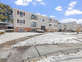 10 Royal Dane Dr 85, Marshfield MA 02050