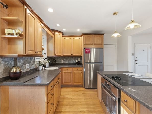 112 Maple St 6, Malden MA 02148