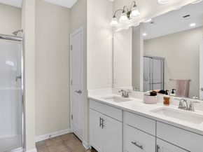 4206 Peters Farm Way 206, Westborough MA 01581