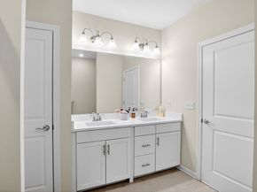 4206 Peters Farm Way 206, Westborough MA 01581