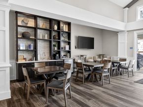 4206 Peters Farm Way 206, Westborough MA 01581