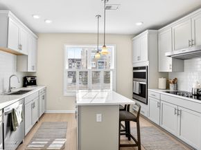 4206 Peters Farm Way 206, Westborough MA 01581