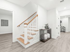 8 Oakdale Ave, Wellesley MA 02482