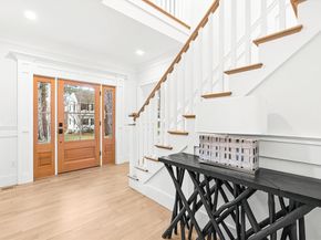 8 Oakdale Ave, Wellesley MA 02482