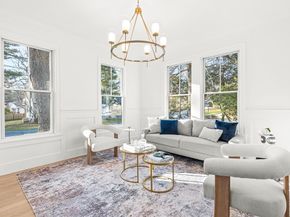 8 Oakdale Ave, Wellesley MA 02482