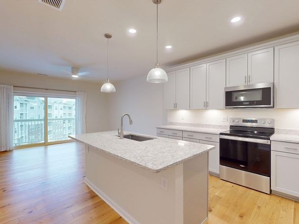 250 Martin's Landing 402, North Reading MA 01864