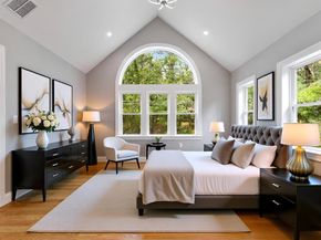 16 Old Cambridge Tpk, Lincoln MA 01773