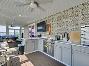 104 Kings Cove Beach Road, Weymouth MA 02191