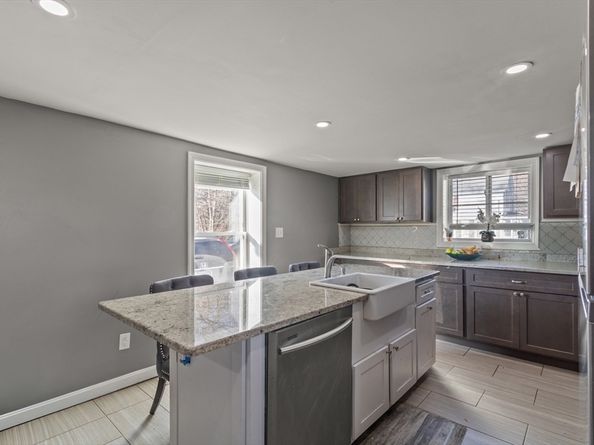 48 Wall St, Bridgewater MA 02324