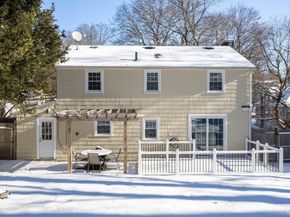 23 Tiverton Parkway, Worcester MA 01602