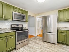 23 Tiverton Parkway, Worcester MA 01602