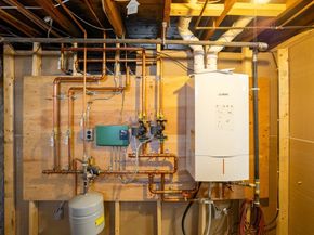 23 Tiverton Parkway, Worcester MA 01602