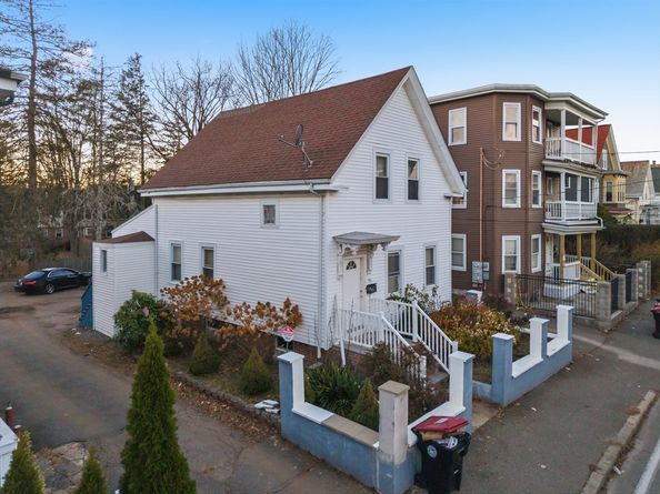 56 N Warren Ave, Brockton MA 02301