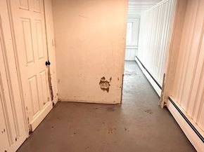 60 Howard St, Leominster MA 01453