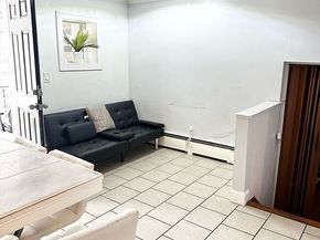 60 Howard St, Leominster MA 01453