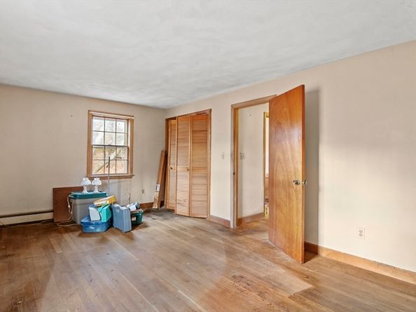 15 Crescent Rd, Woburn MA 01801