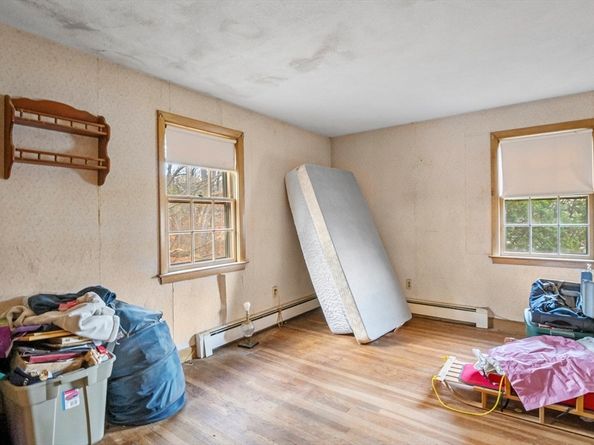 15 Crescent Rd, Woburn MA 01801