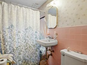 15 Crescent Rd, Woburn MA 01801