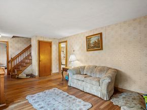 15 Crescent Rd, Woburn MA 01801